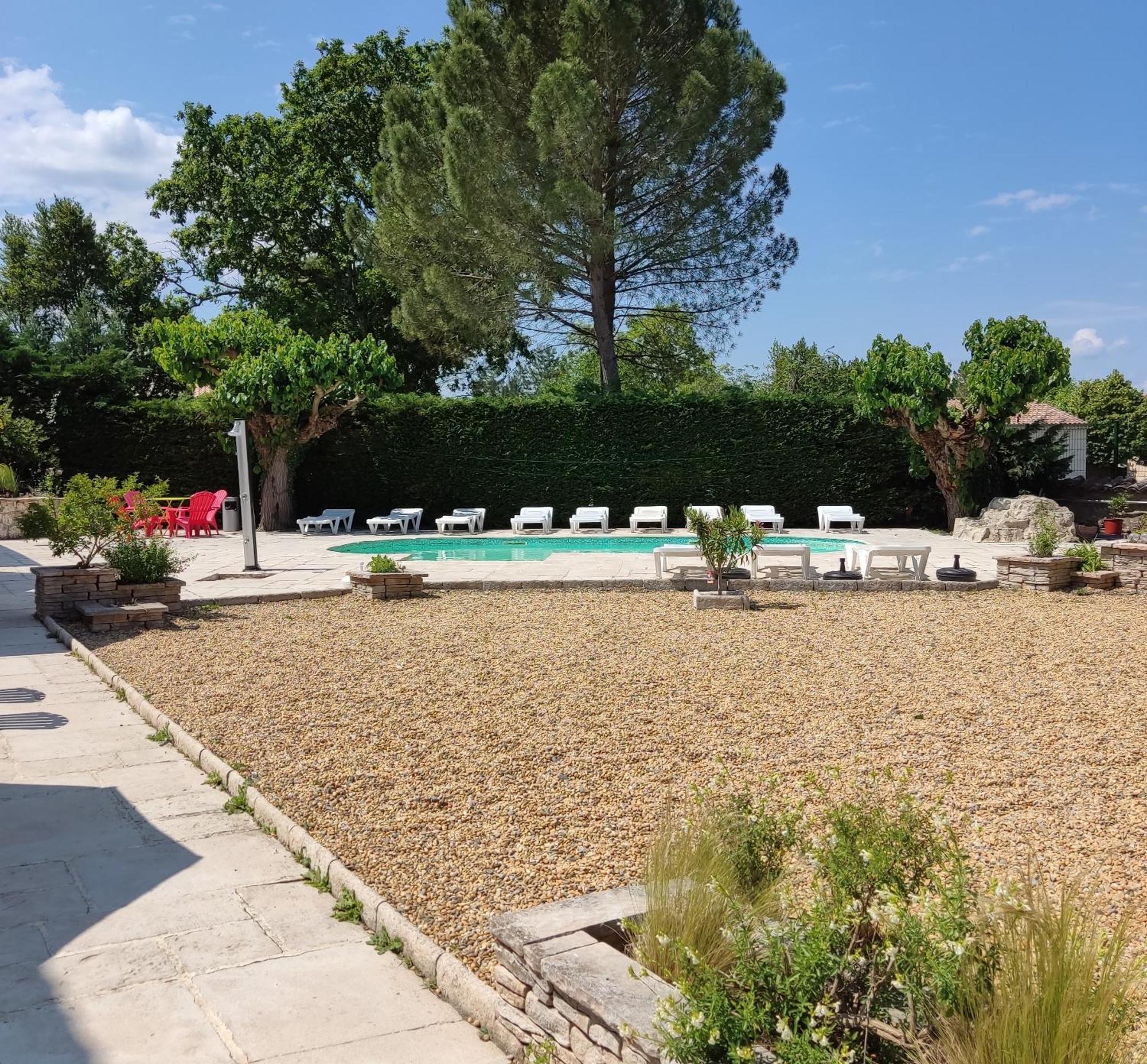 Ardeche Les Cigales, Studio Murier Piscine Partagee 格罗斯皮埃雷斯 外观 照片